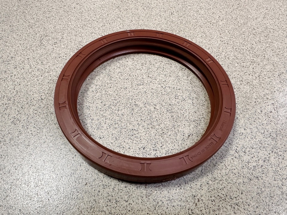 Сальник коленвала задний WD615, WP10 115x140x16 HUATAI