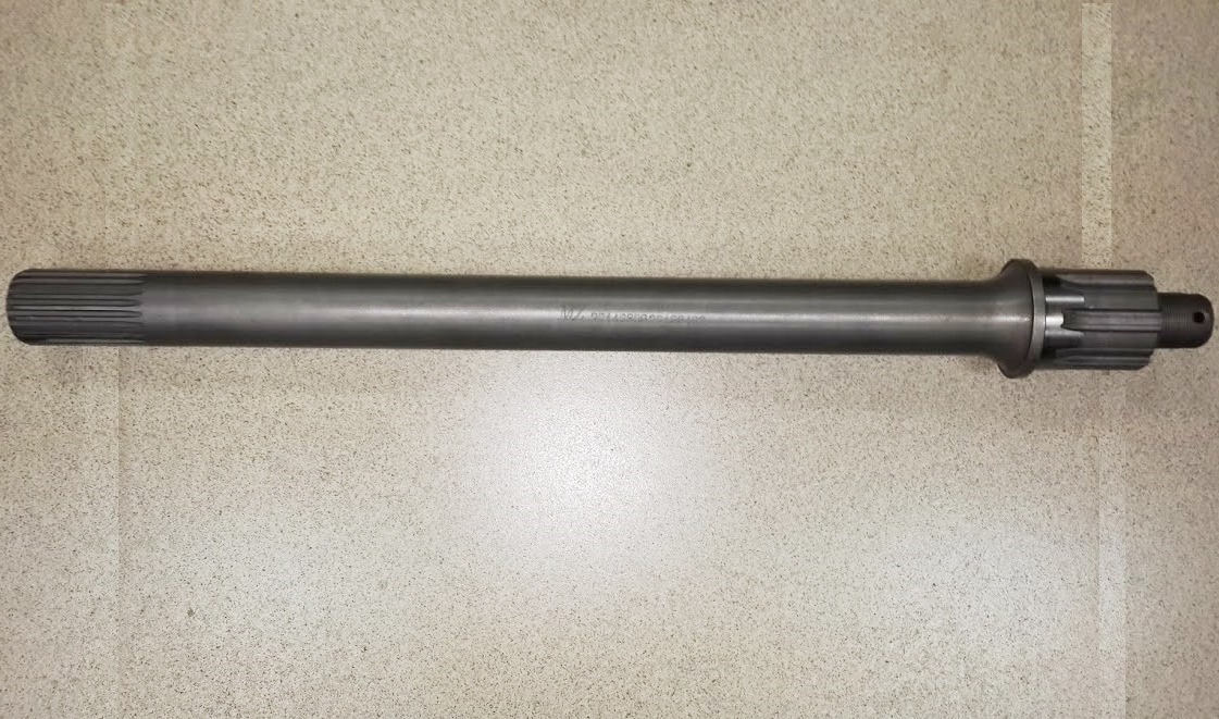 Вал проходной среднего моста HOWO L=680мм крупный шлиц