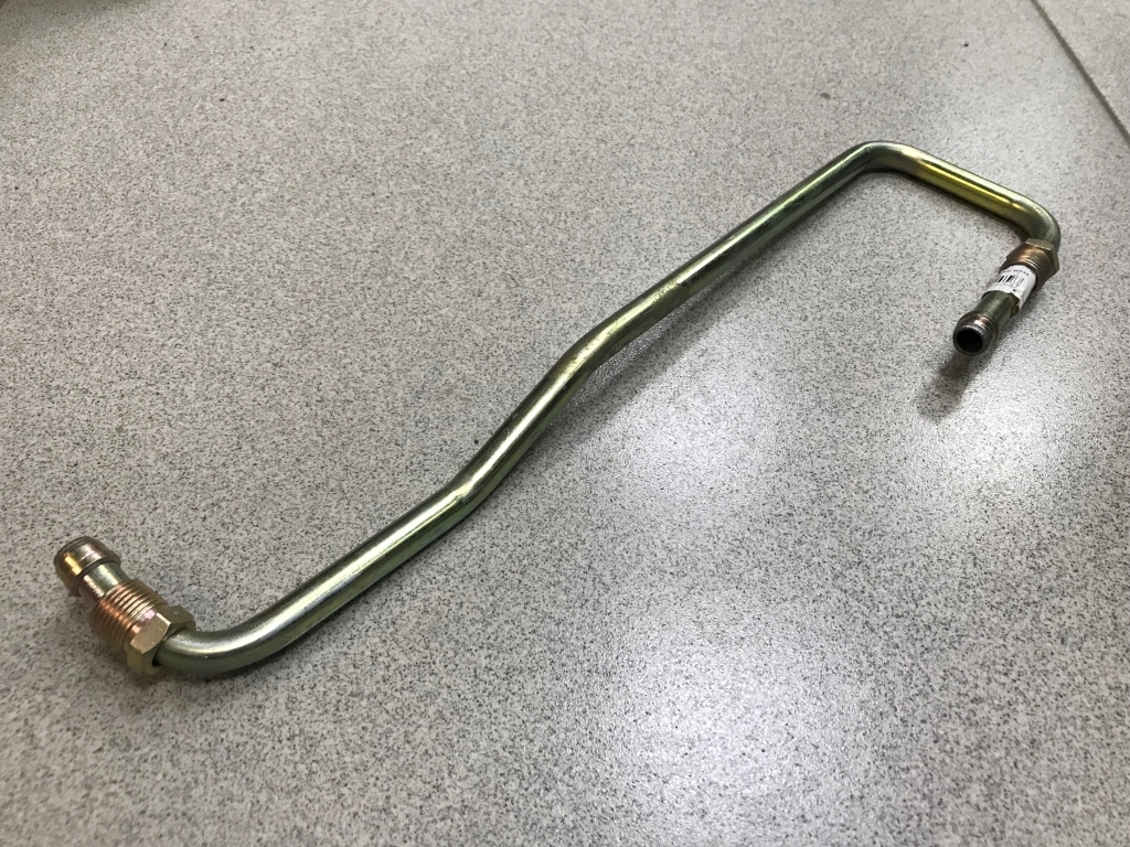 Трубка подвода масла к ТКР SHAANXI (подача)