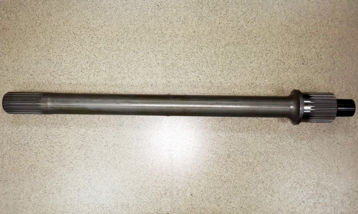 Вал проходной среднего моста SHAANXI L=680мм средний шлиц 28/22 CREATEK