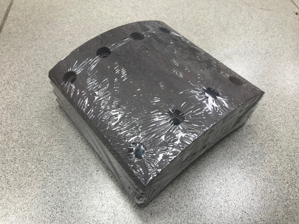 Накладка тормозная HOWO, SHAANXI F2000 задняя LEO500007B