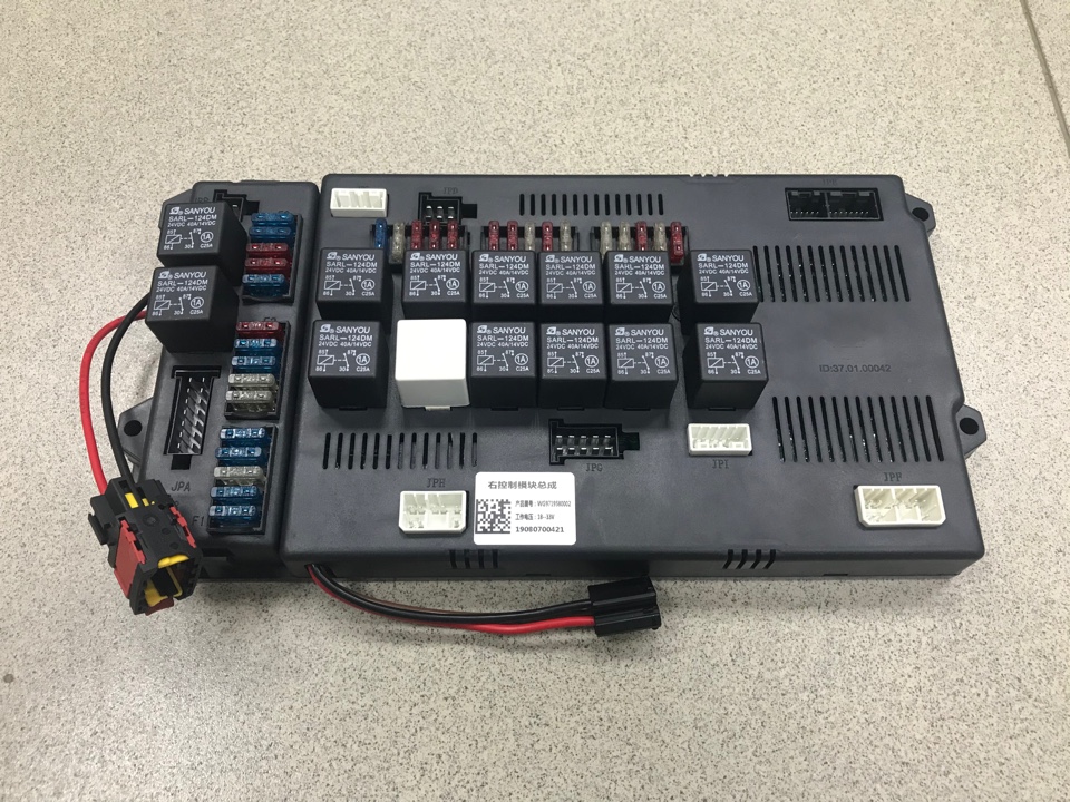 Блок предохранителей и реле HOWO ЕВРО-2