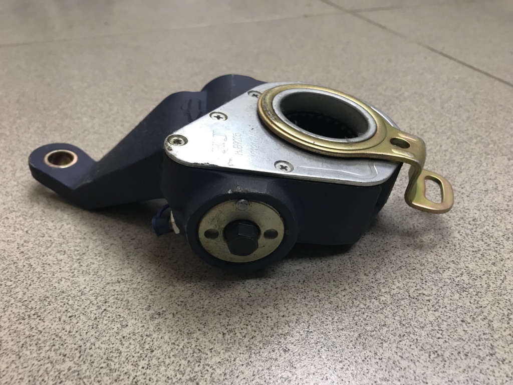 Рычаг регулировочный SHAANXI F3000 средний левый