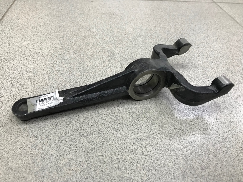 Вилка включения сцепления HOWO, SHAANXI