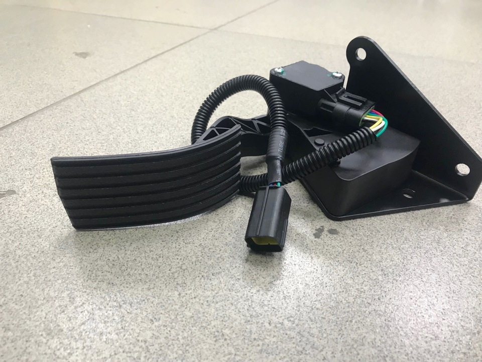 Педаль газа SHAANXI X-3000 ЕВРО-5 электронная