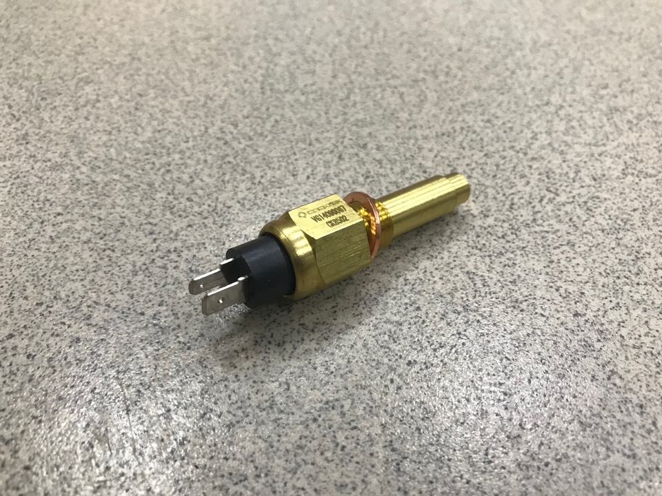 Датчик температуры охлаждающей жидкости HOWO,SHAANXI  CREATEK