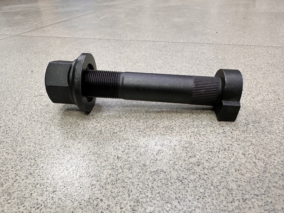 Болт колесный задний SHAANXI F3000 М22 L=130 CREATEK CK8069B