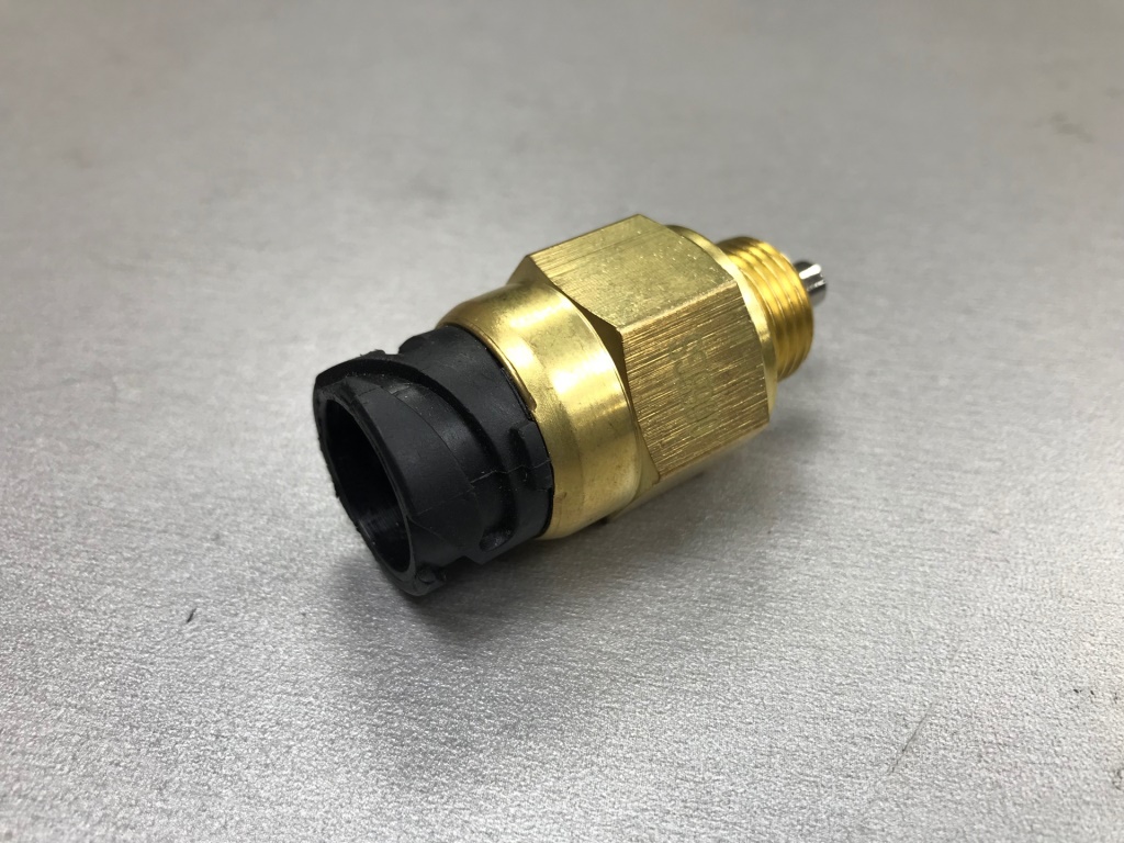 Датчик КПП заднего хода 12JS SHAANXI, МАЗ (0068GS/0069GS)