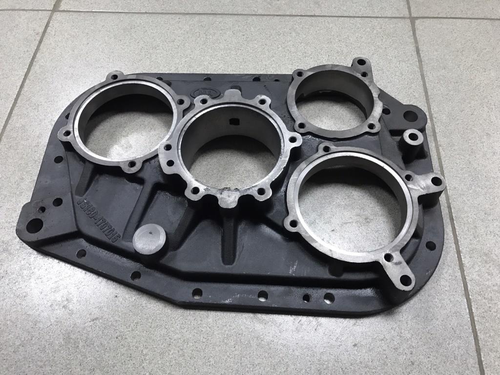 Крышка КПП 12JS160 задняя с проточкой SHAANXI