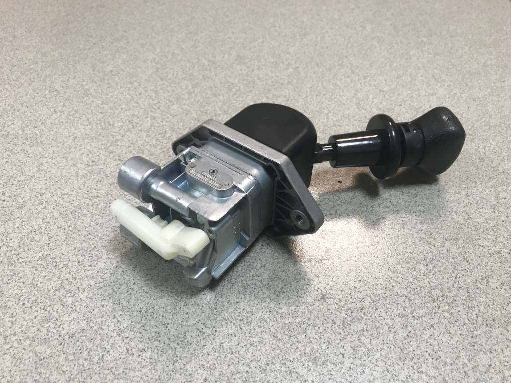 Кран ручного тормоза SHAANXI