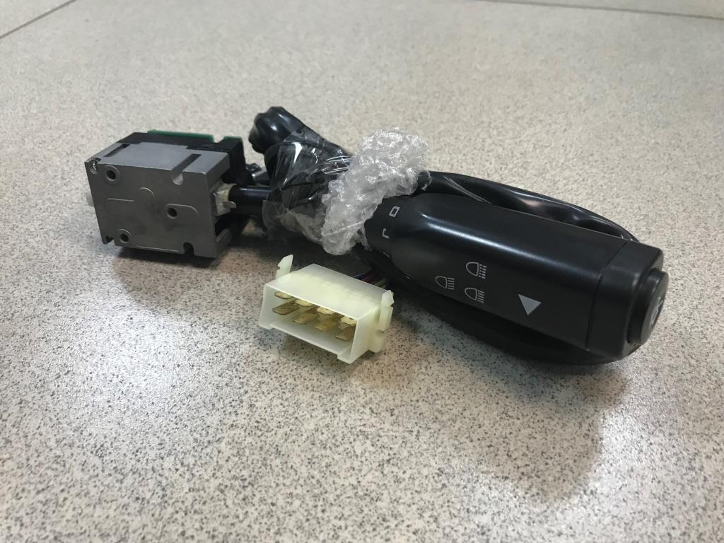 Переключатель поворота подрулевой HOWO 