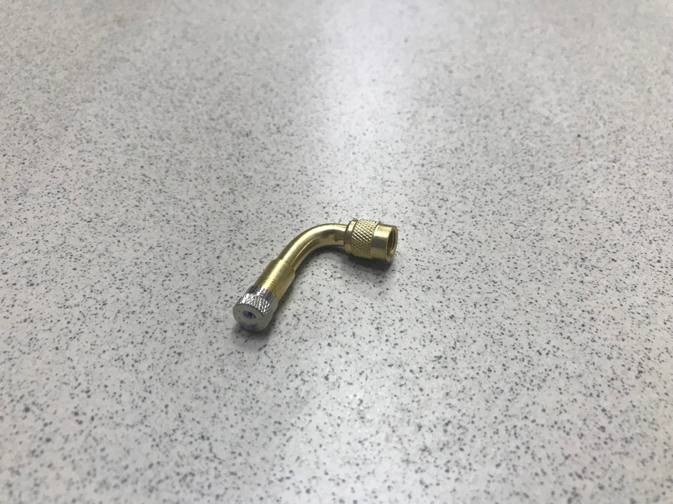 Удлинитель вентиля колеса металлический 90 град.