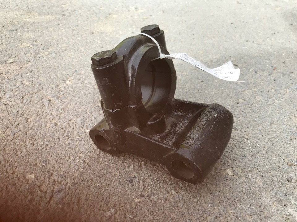 Кронштейн стабилизатора SHAANXI F3000 правый