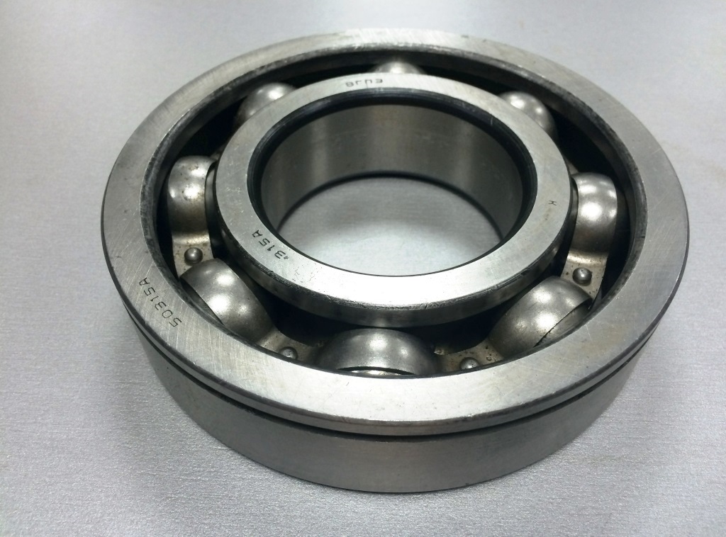 Подшипник КПП ЯМЗ-236,238 вала вторичного (с проточкой)