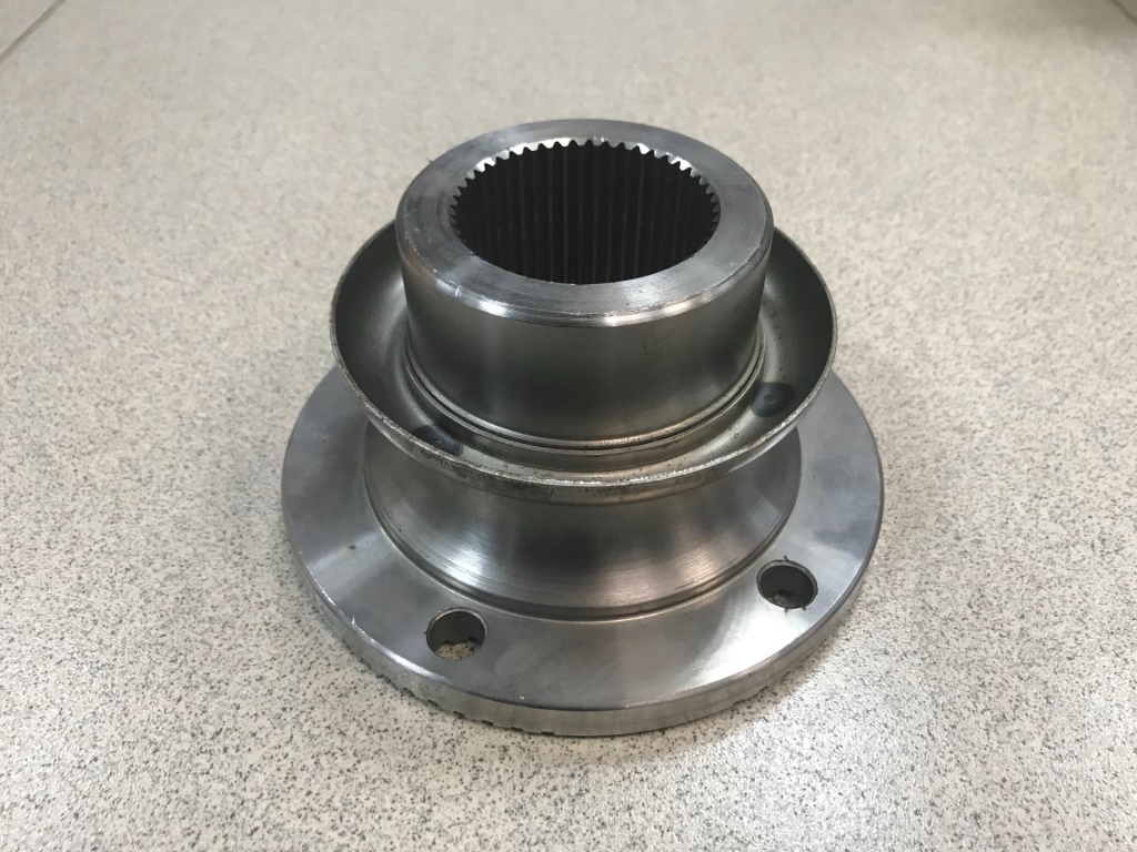 Фланец редуктора HOWO, SHAANXI D=165, 4 отв, Н=90,( мелкий шлиц)