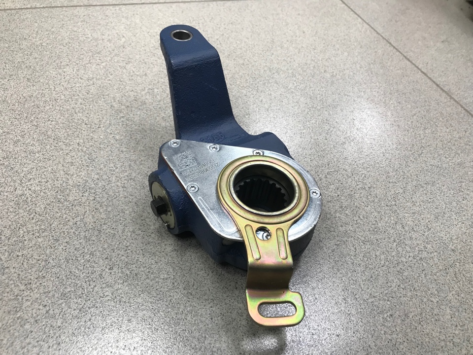 Рычаг регулировочный SHAANXI задний правый D=38,19 шлицов