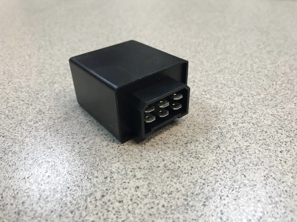 Реле стеклоочистителя HOWO