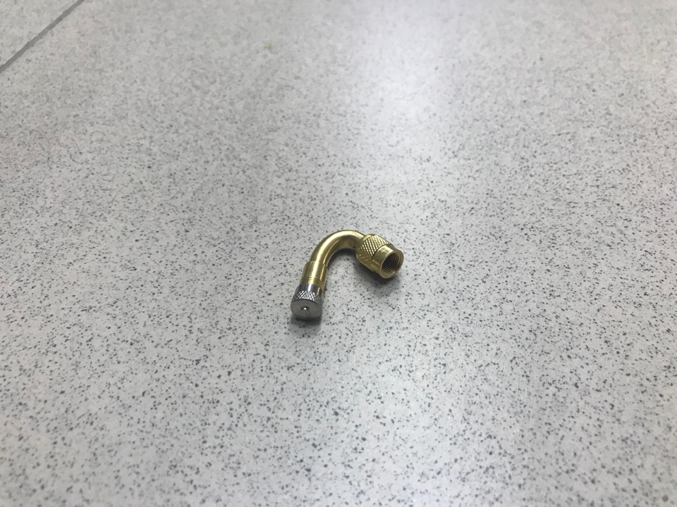 Удлинитель вентиля колеса металлический 45 град.