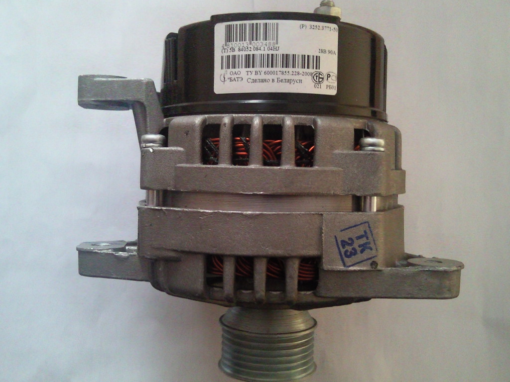 Генератор МАЗ ЕВРО-3 ЯМЗ 656 28/90 усиленное крепление БАТЭ