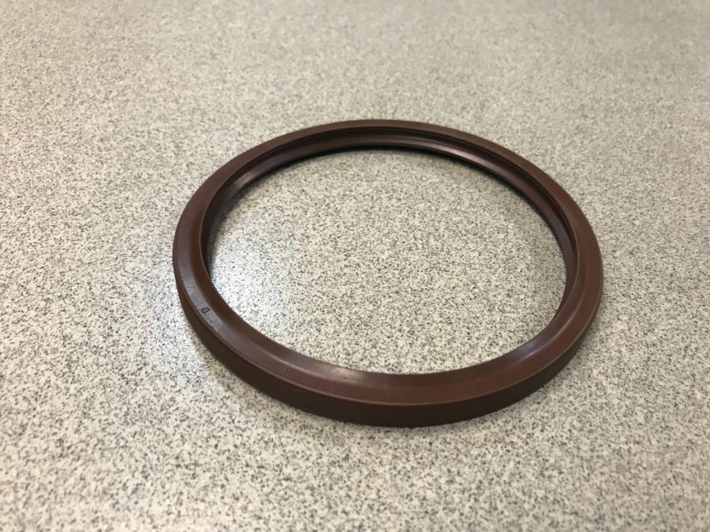 Сальник 140x160x13 ступицы передней HOWO