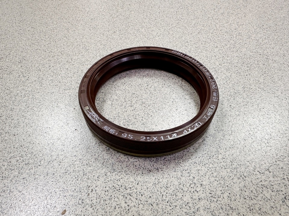 Сальник 95 х114 х20 задний КПП Fuller- HOWO, SHAANXI QINYAN