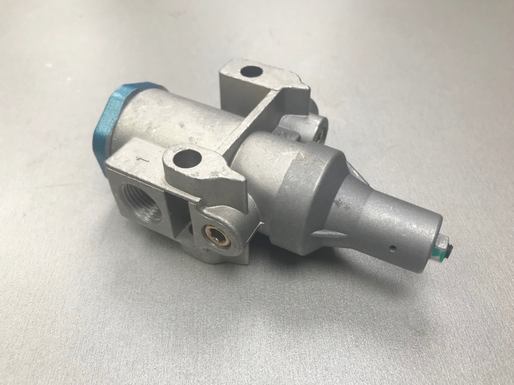 Клапан управления КПП Fuller HOWO,SHAANXI