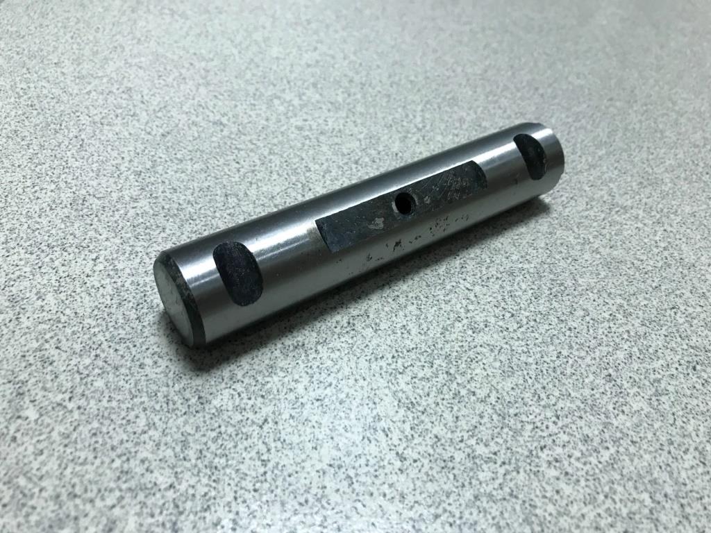 Палец рессоры SHAANXI передний d=30мм, L=154мм