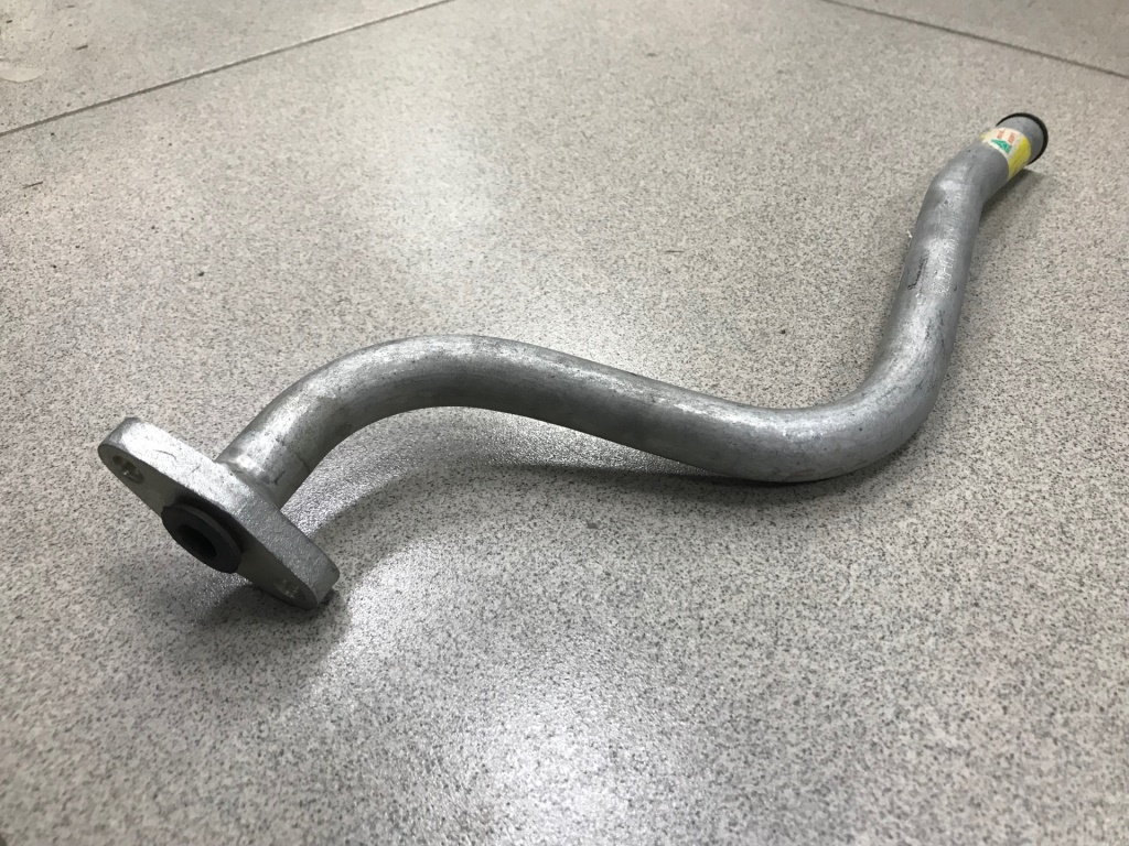 Трубка подвода масла к ТКР SHAANXI (слив)