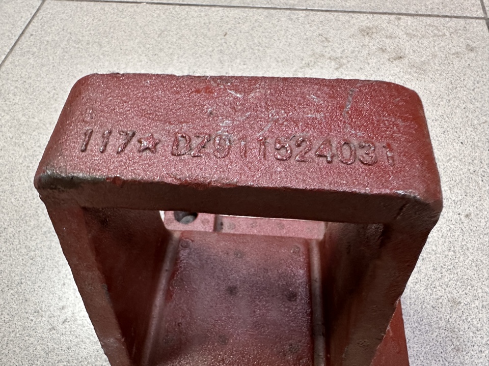 Кронштейн рессоры SHAANXI задний левый (155*170)