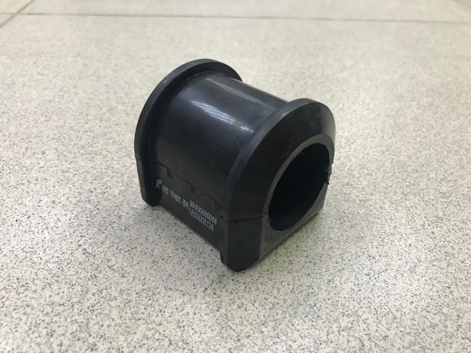 Втулка стабилизатора HOWO, SHAANXI передняя LEO