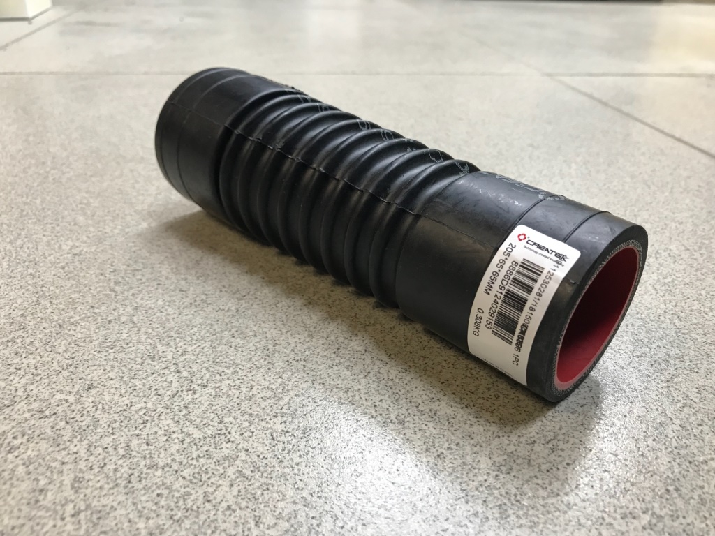 Патрубок радиатора SHAANXI нижний CREATEK