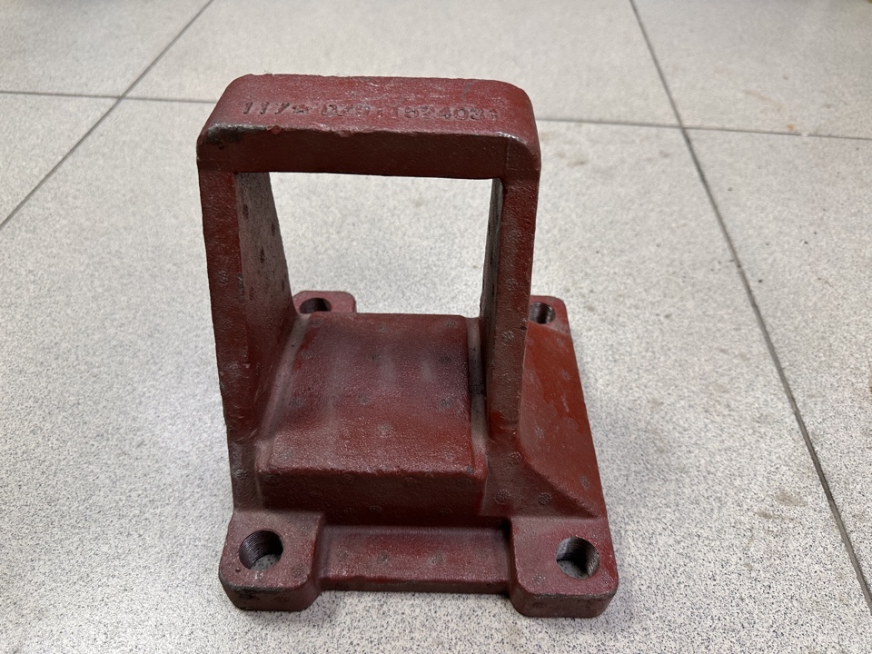 Кронштейн рессоры SHAANXI задний левый (155*170)