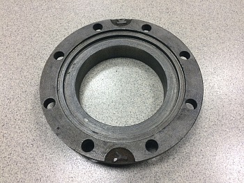 Крышка подшипника проходного вала среднего моста SHAANXI 8 отверстий