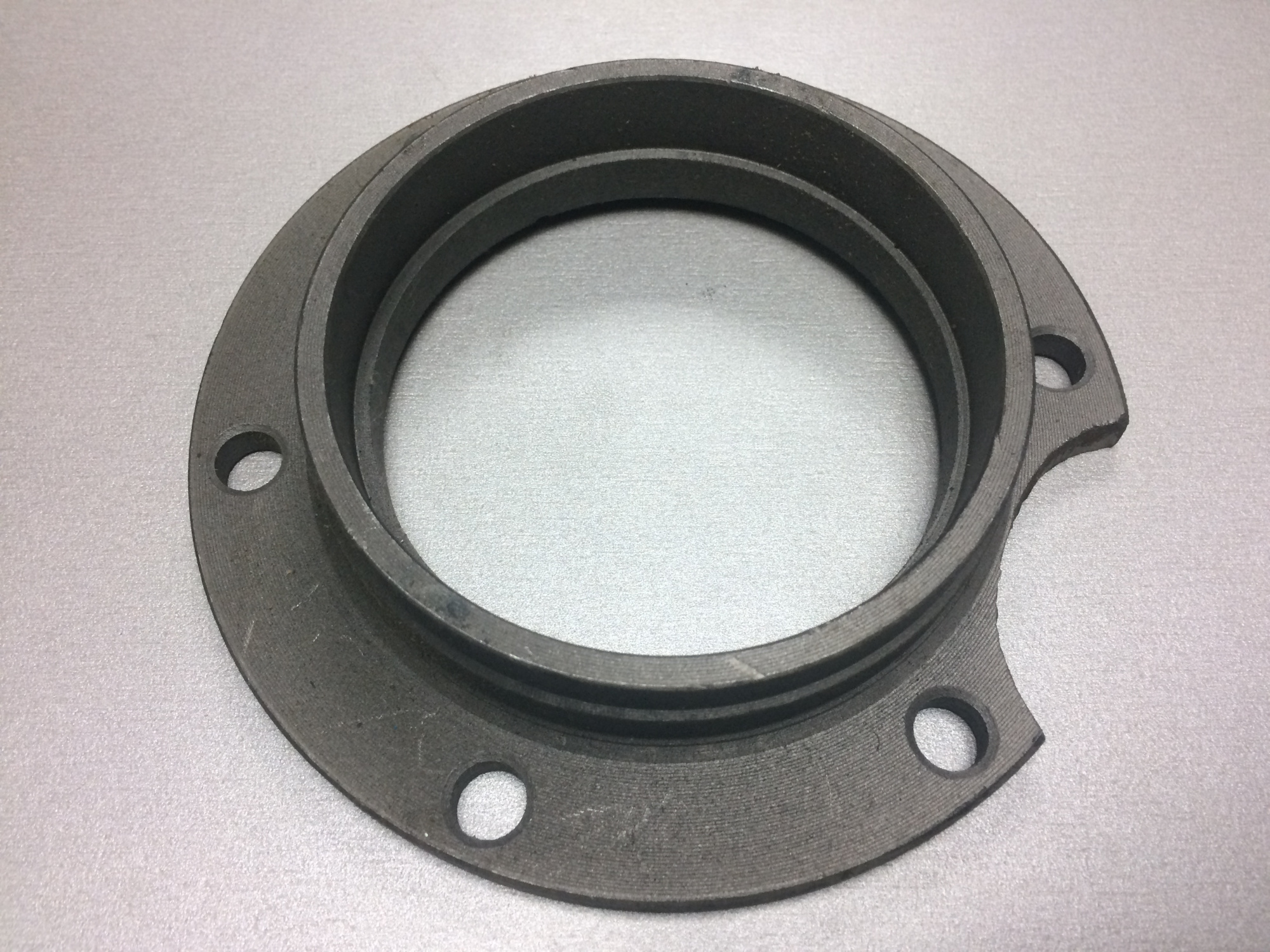 Крышка подшипника проходного вала среднего моста SHAANXI