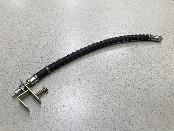 Шланг подкачки внутреннего колеса МАЗ,КамАЗ L-350 мм с кронштейном