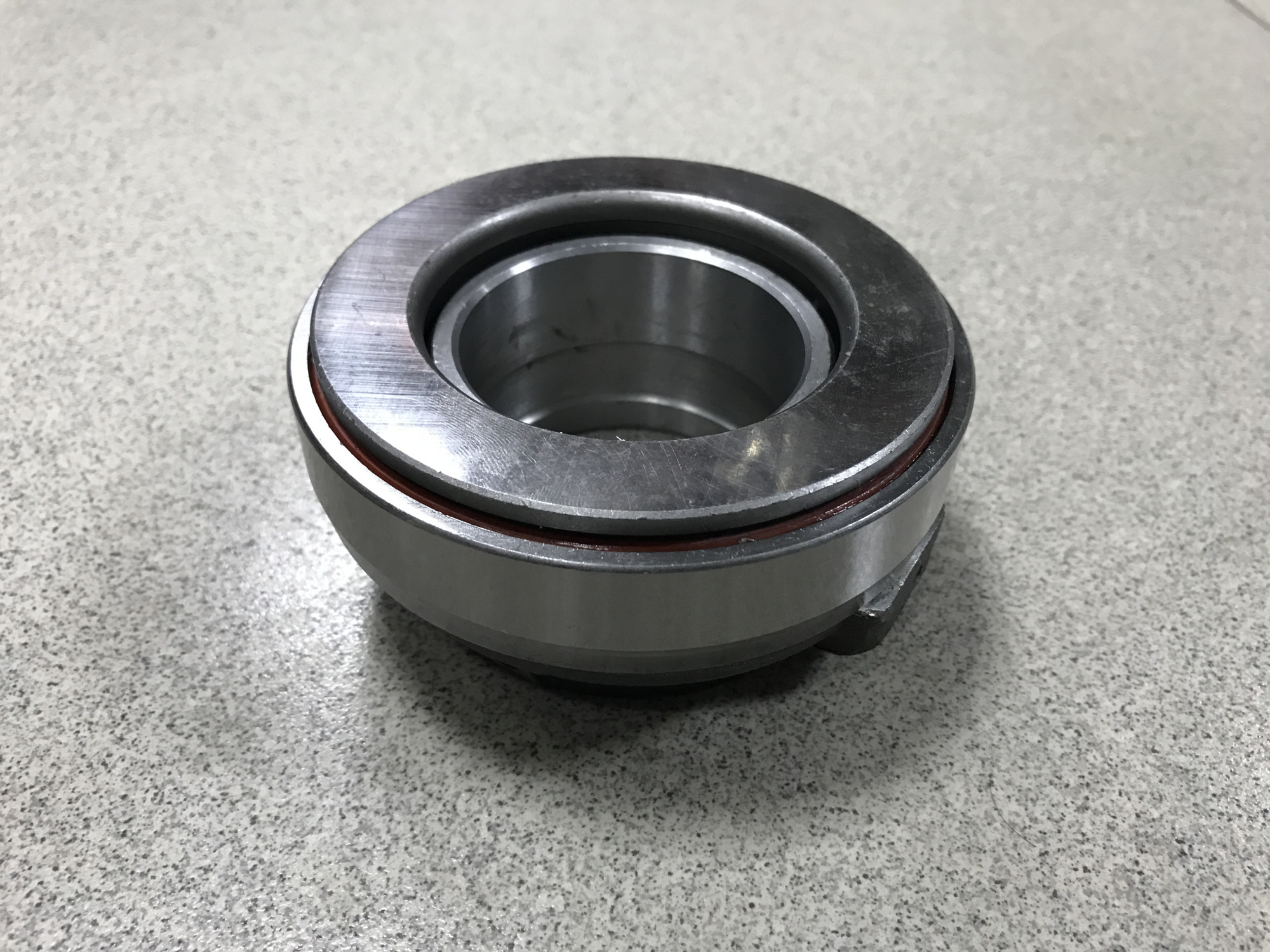 Муфта выжимная HOWO с 2011г. 996714А