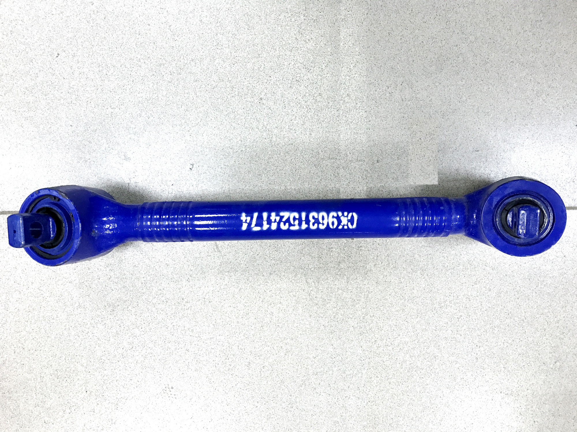 Штанга реактивная HOWO, SHAANXI нижняя (CREATEK)