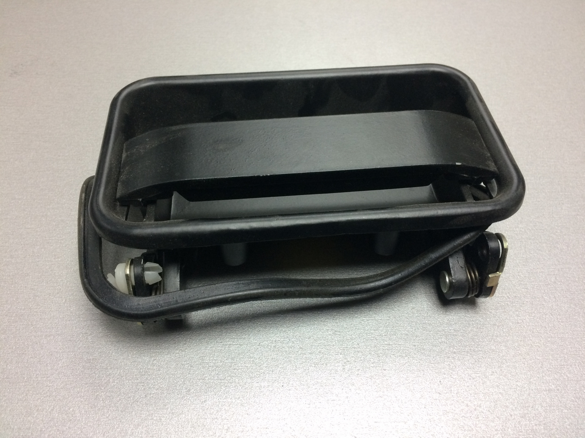 Ручка двери HOWO кабины наружная левая