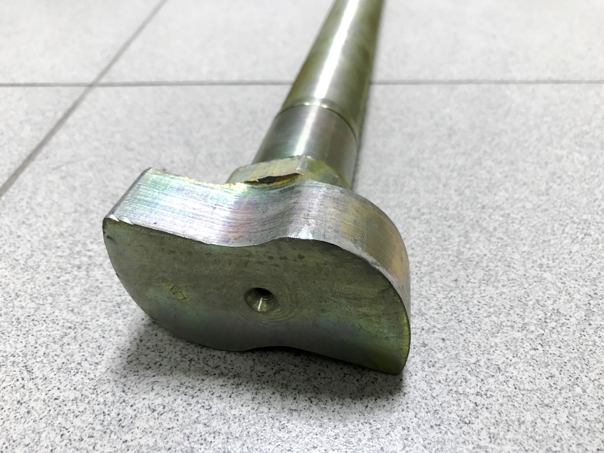 Кулак разжимной HOWO, SHAANXI задний тормозных колодок правый L=550