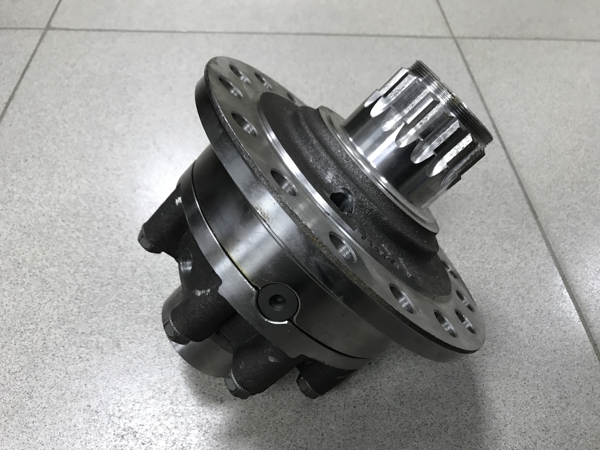 Дифференциал заднего моста HOWO,SHAANXI  мост STEYR