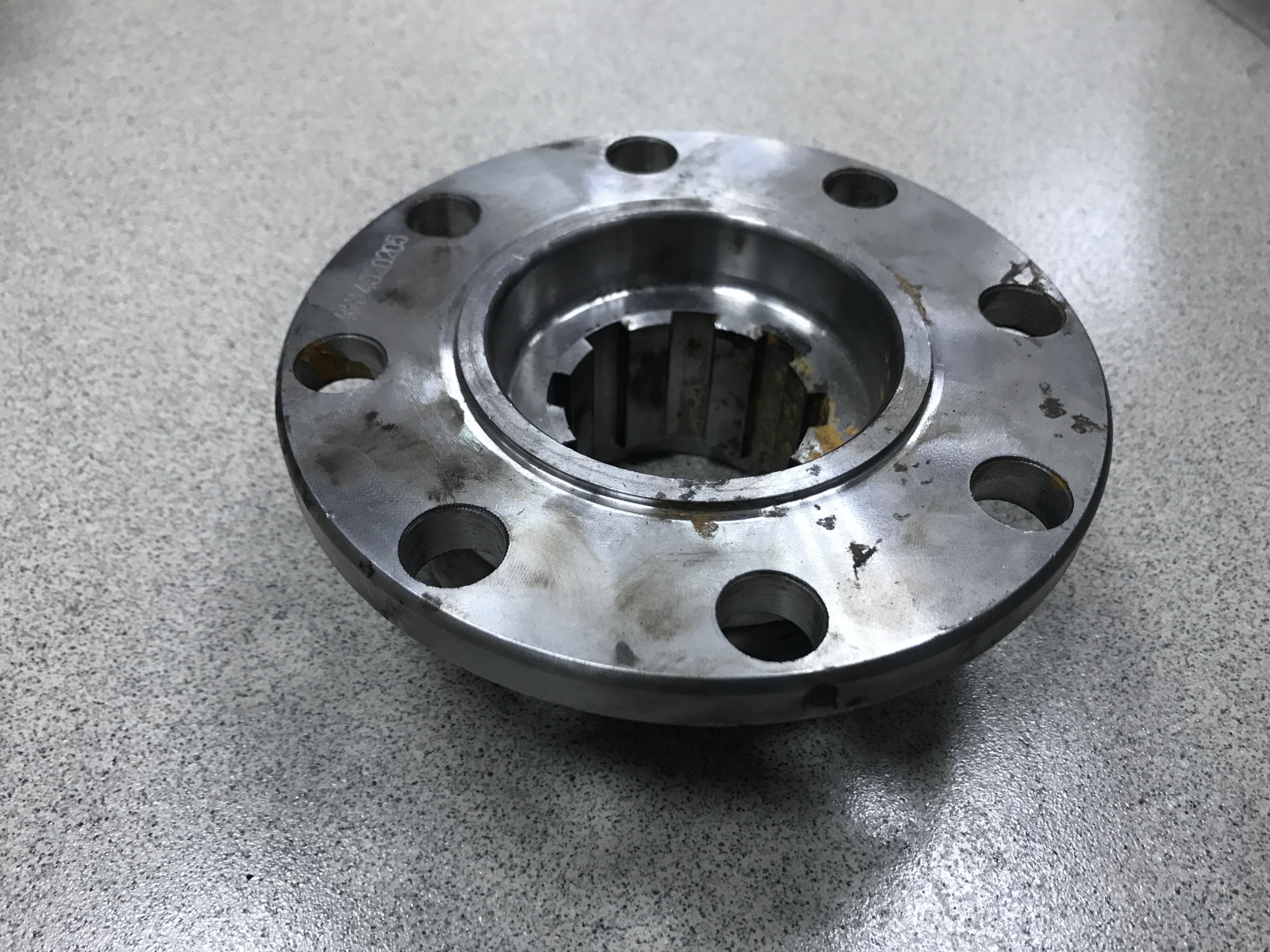 Фланец редуктора HOWO, SHAANXI D=165, 8 отв, Н=70 (крупный шлиц)