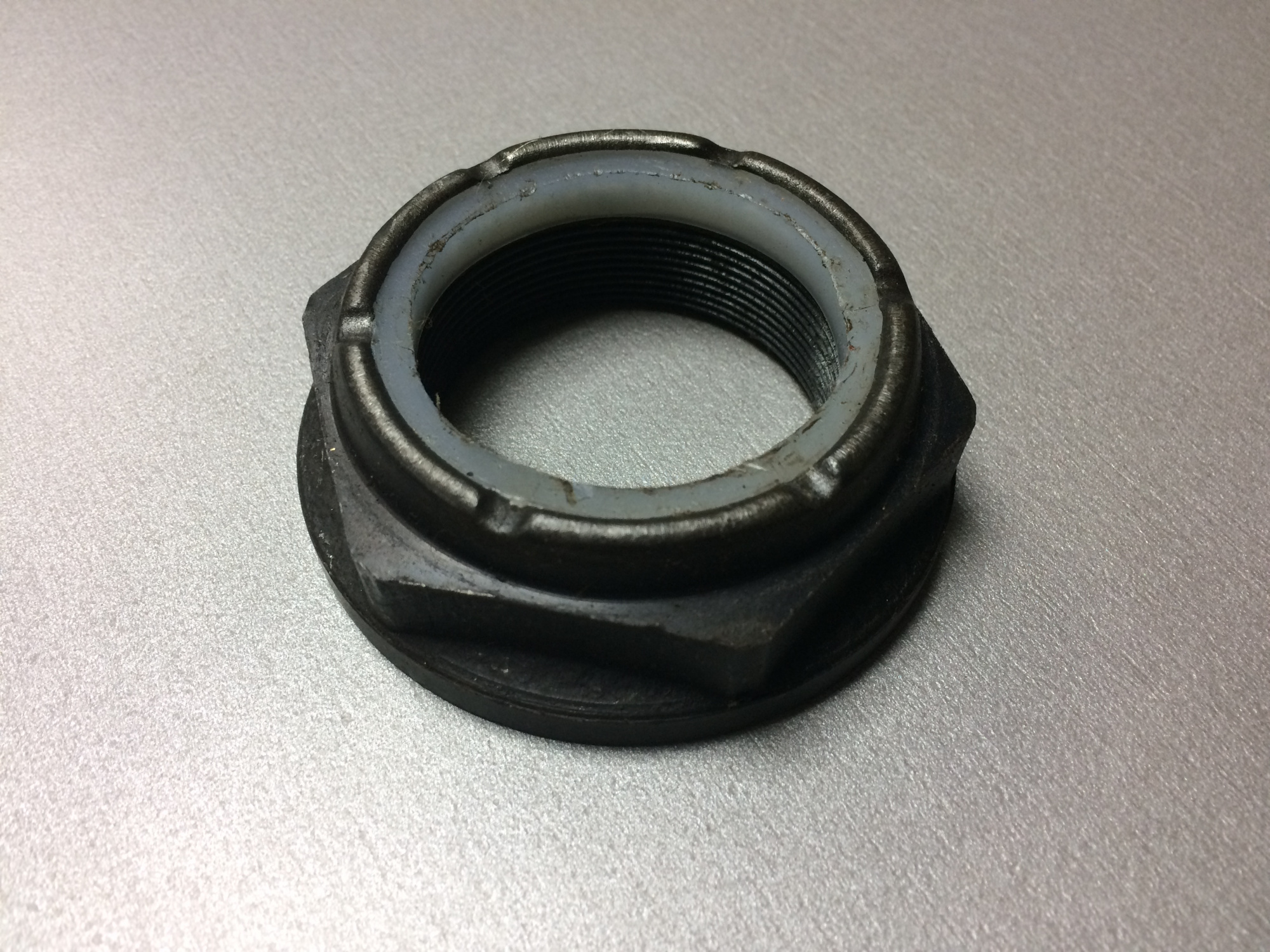 Гайка хвостовика HOWO, SHAANXI