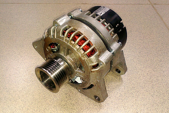 Генератор МАЗ,УРАЛ с ЯМЗ ЕВРО-3 28В 90А 