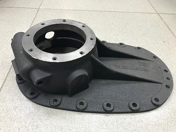 Крышка редуктора HOWO среднего моста (8 отверстий)