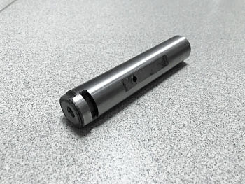 Палец рессоры HOWO передней (серьги)