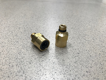 Соеденитель трубки ПВХ, полиамид d=8мм (наружная резьба М10Х1 прямой латунь CAMOZZI