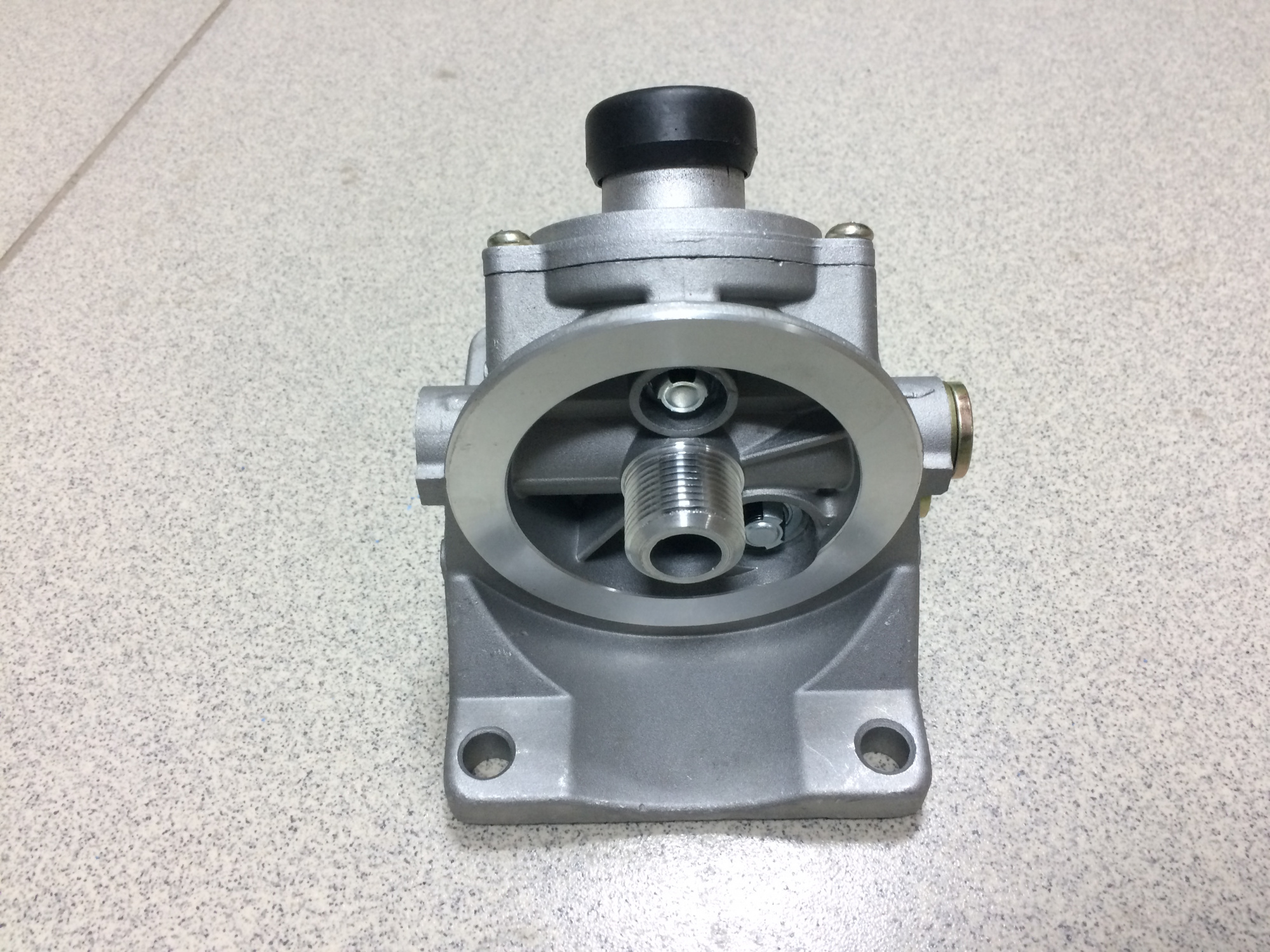 Кронштейн (плошадка) фильтра топливного PL270, PL420