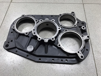 Крышка КПП 12JS160 задняя SHAANXI (с проточкой)  