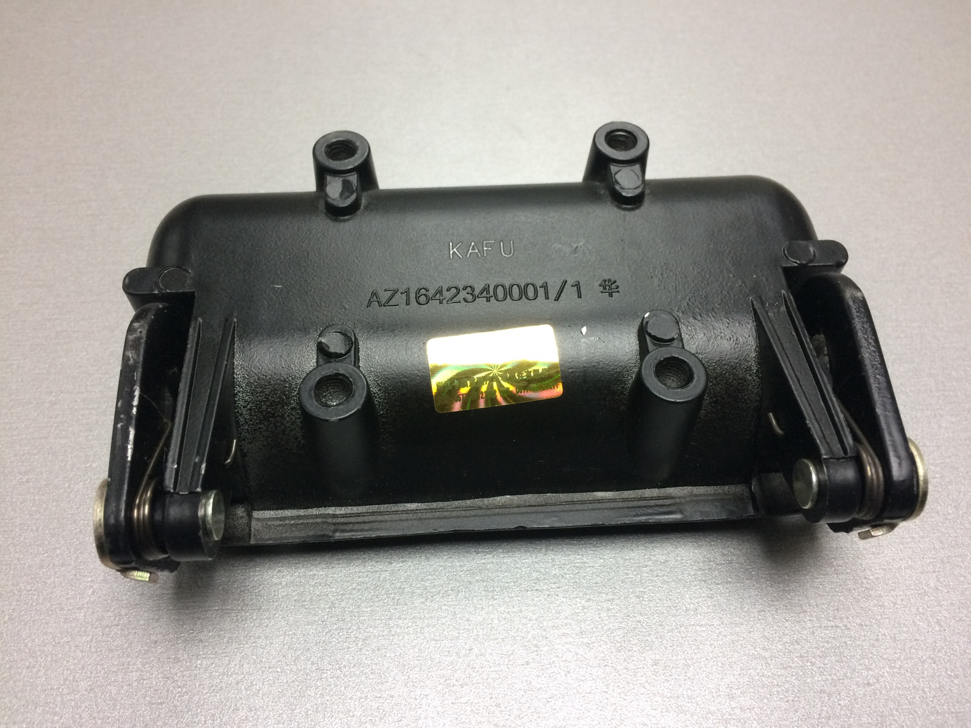 Ручка двери HOWO кабины наружная левая