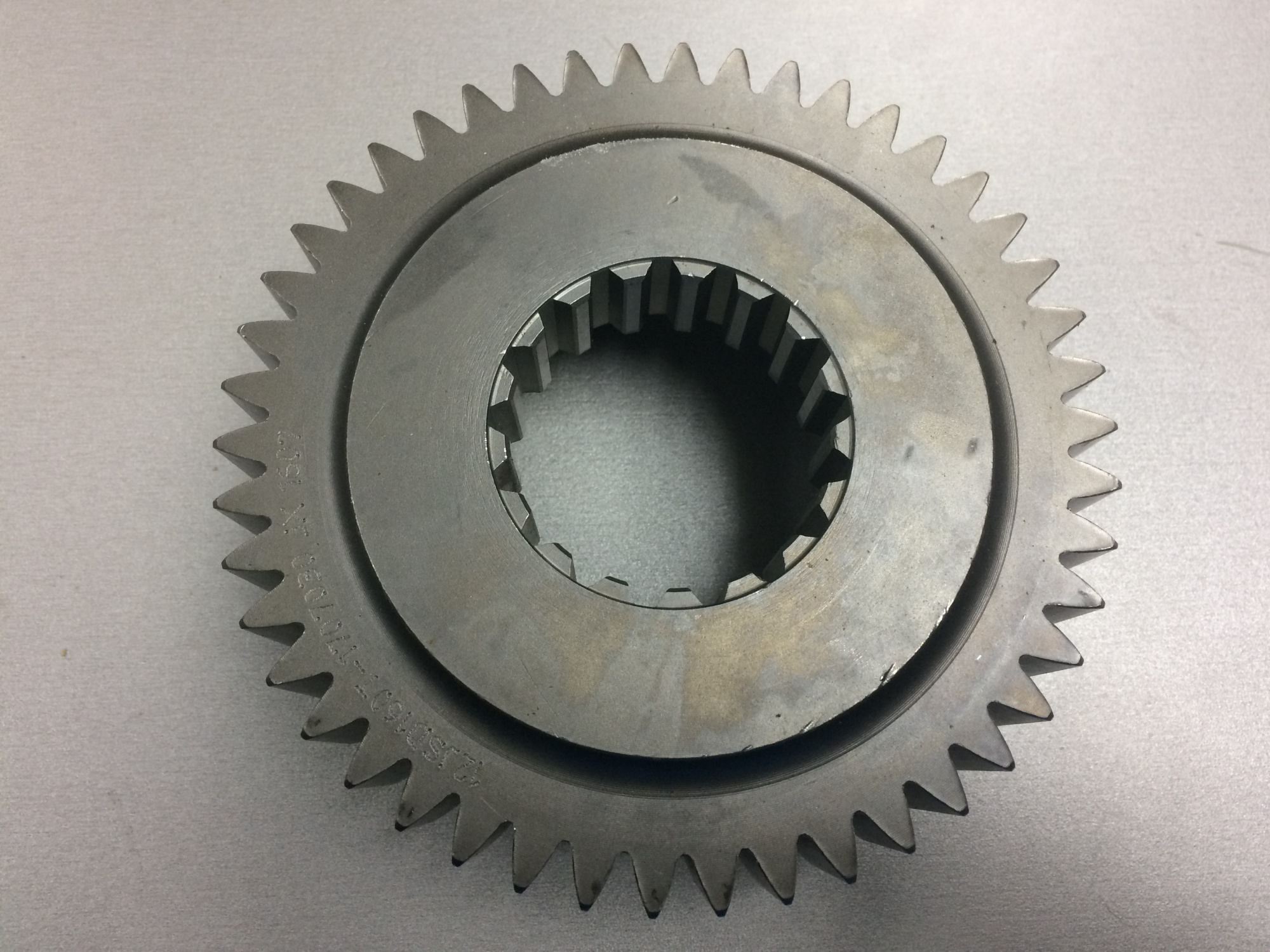 Шестерня ведущая демультипликатора КПП FULLER HOWO,SHAANXI